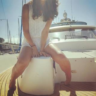 Stephanie Sigman feet photo thumbnail