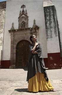 Stephanie Sigman feet photo thumbnail