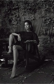 Stephanie Sigman feet photo thumbnail