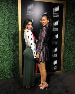 Stephanie Sigman feet photo thumbnail