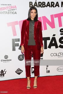 Stephanie Sigman feet photo thumbnail