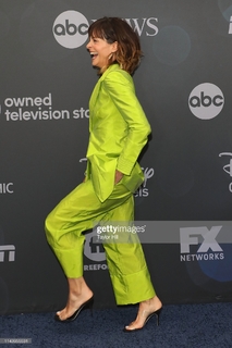 Stephanie Szostak feet photo thumbnail
