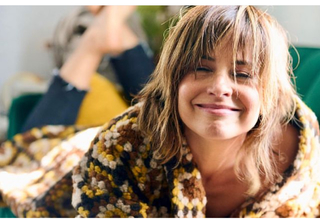 Stephanie Szostak feet photo thumbnail