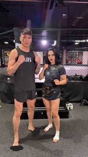 Stephanie Vaquer feet photo thumbnail