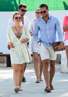 Stephanie Waring feet photo 8