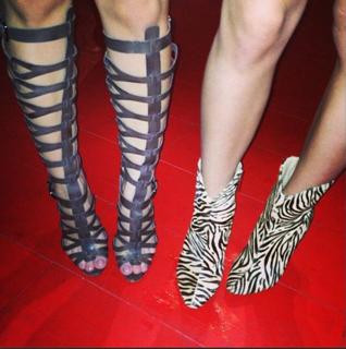 Sthefany Brito feet photo thumbnail
