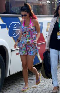 Sthefany Brito feet photo thumbnail