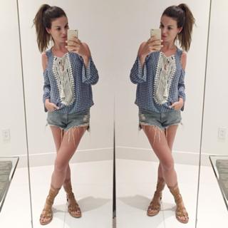 Sthefany Brito feet photo thumbnail