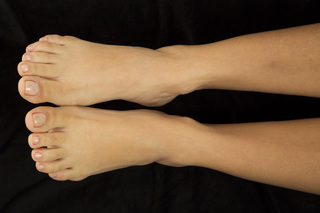Sthefany Brito feet photo thumbnail