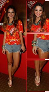 Sthefany Brito feet photo thumbnail