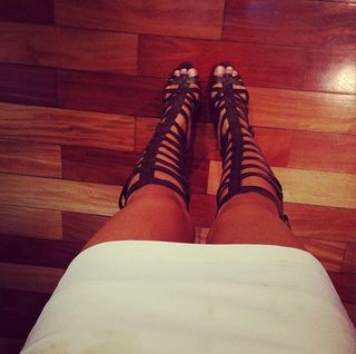 Sthefany Brito feet photo thumbnail