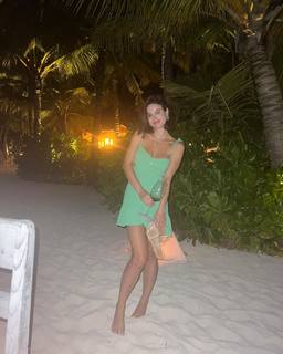 Sthefany Brito feet photo thumbnail