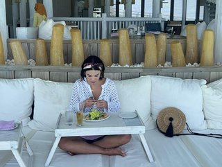 Sthefany Brito feet photo thumbnail