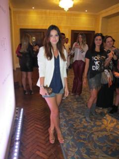 Sthefany Brito feet photo thumbnail