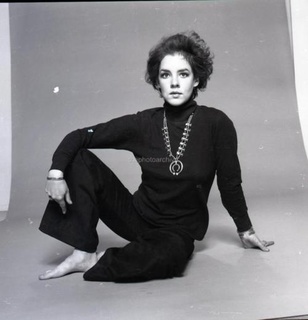 Stockard Channing feet photo 15