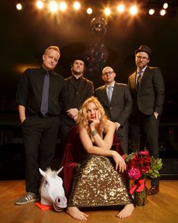 Storm Large feet photo 9