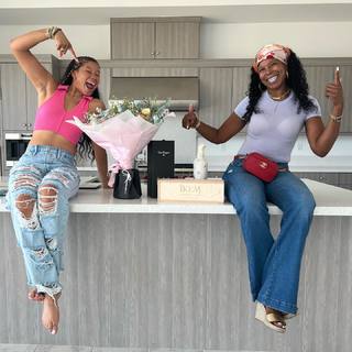 Storm Reid feet photo thumbnail