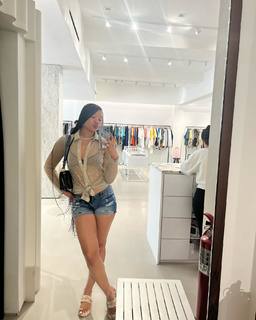 Storm Reid feet photo thumbnail