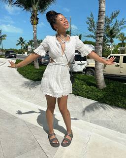 Storm Reid feet photo thumbnail
