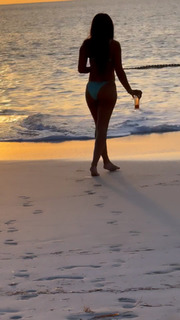 Storm Reid feet photo thumbnail