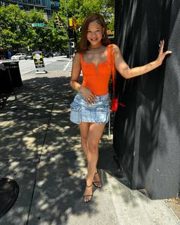 Storm Reid feet photo thumbnail