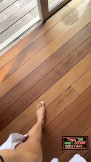 Storm Reid feet photo thumbnail