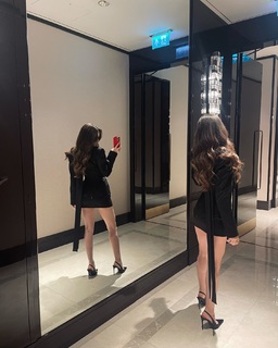 Su Burcu Coskun feet photo thumbnail