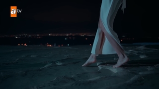 Su Burcu Coskun feet photo thumbnail