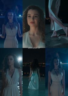 Su Burcu Coskun feet photo 5