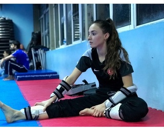 Sude Burcu feet photo 2