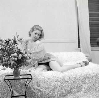 Sue Ane Langdon feet photo 13