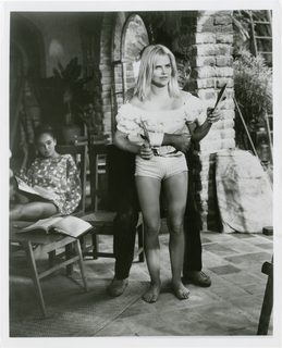 Sue Lyon feet photo 13