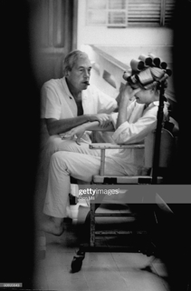 Sue Lyon feet photo 9