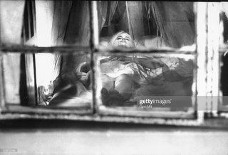 Sue Lyon feet photo 7
