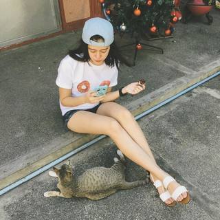 Sue Ramirez feet photo 13