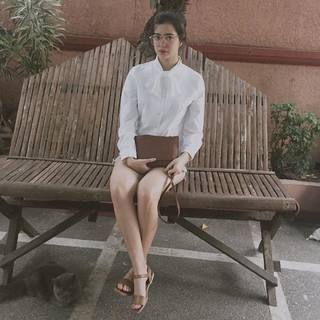 Sue Ramirez feet photo 12