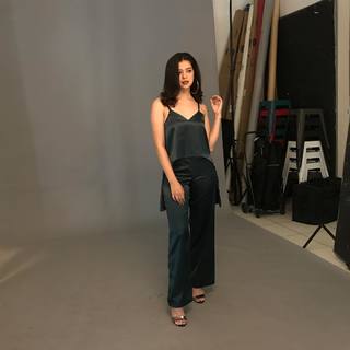 Sue Ramirez feet photo 13