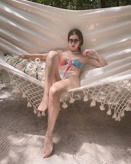 Sue Ramirez feet photo 1