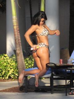 Suelyn Medeiros feet photo 10