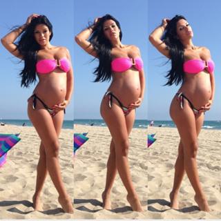 Suelyn Medeiros feet photo 5