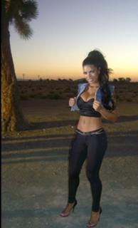 Suelyn Medeiros feet photo 19