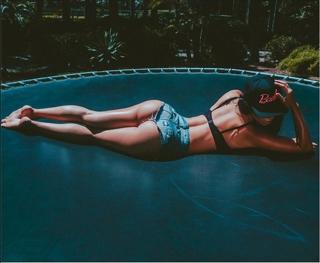 Suelyn Medeiros feet photo 7
