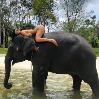 Suelyn Medeiros feet photo 13