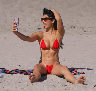 Suelyn Medeiros feet photo 19