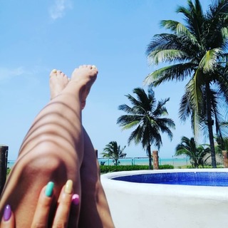 Sugey Ábrego feet photo 2