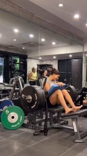 Suhana Khan feet photo 8