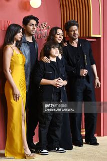 Suhana Khan feet photo 8