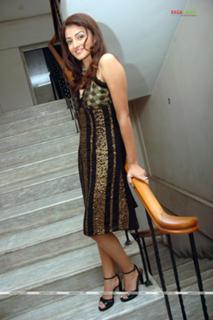 Suhasi Dhami feet photo 11