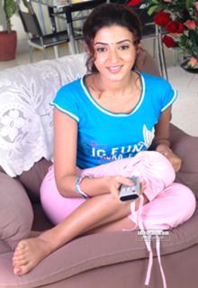 Suhasi Dhami feet photo 1