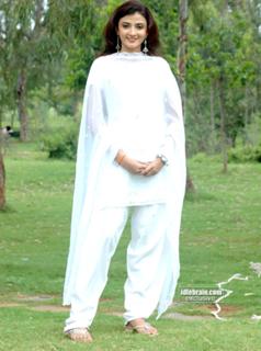 Suhasi Dhami feet photo 19